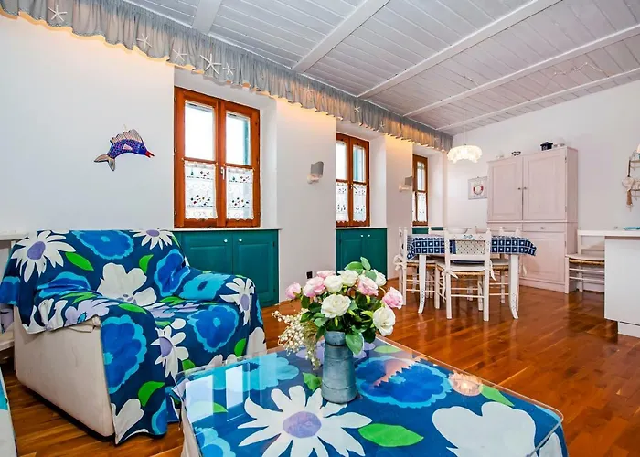 Riva Blu Sea View 아파트 *