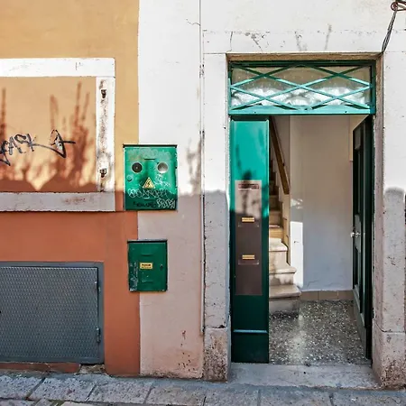 Riva Blu Sea View Apartment *