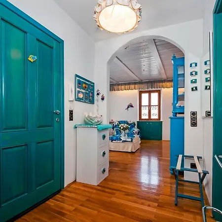 Riva Blu Sea View Apartment